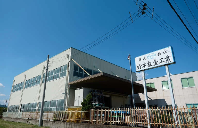 免許取得支援あり！トラックドライバーとしてのキャリアをスタート